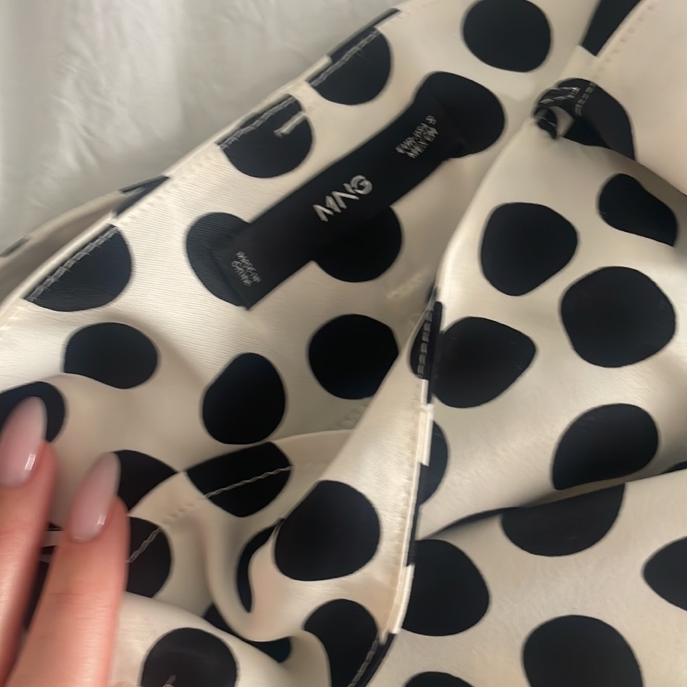 Elegant Black and White Polka Dot Skirt - Picture 6 of 7